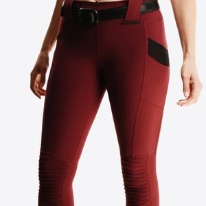 NEW Alexo Athletica Athena Carry Wear Legging MED